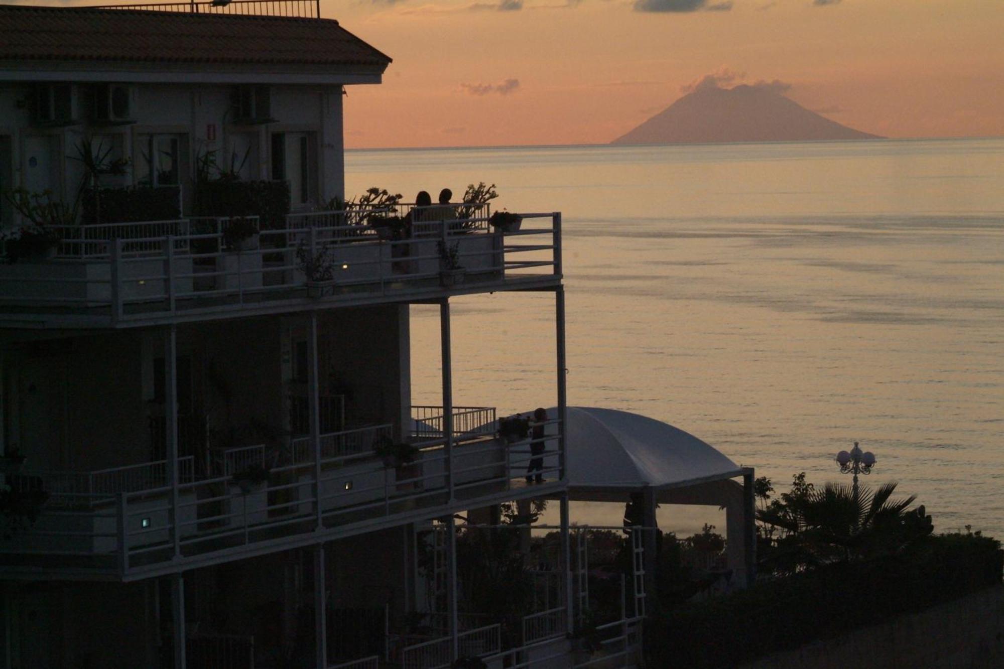 Hotel Valemare Tropea Kültér fotó